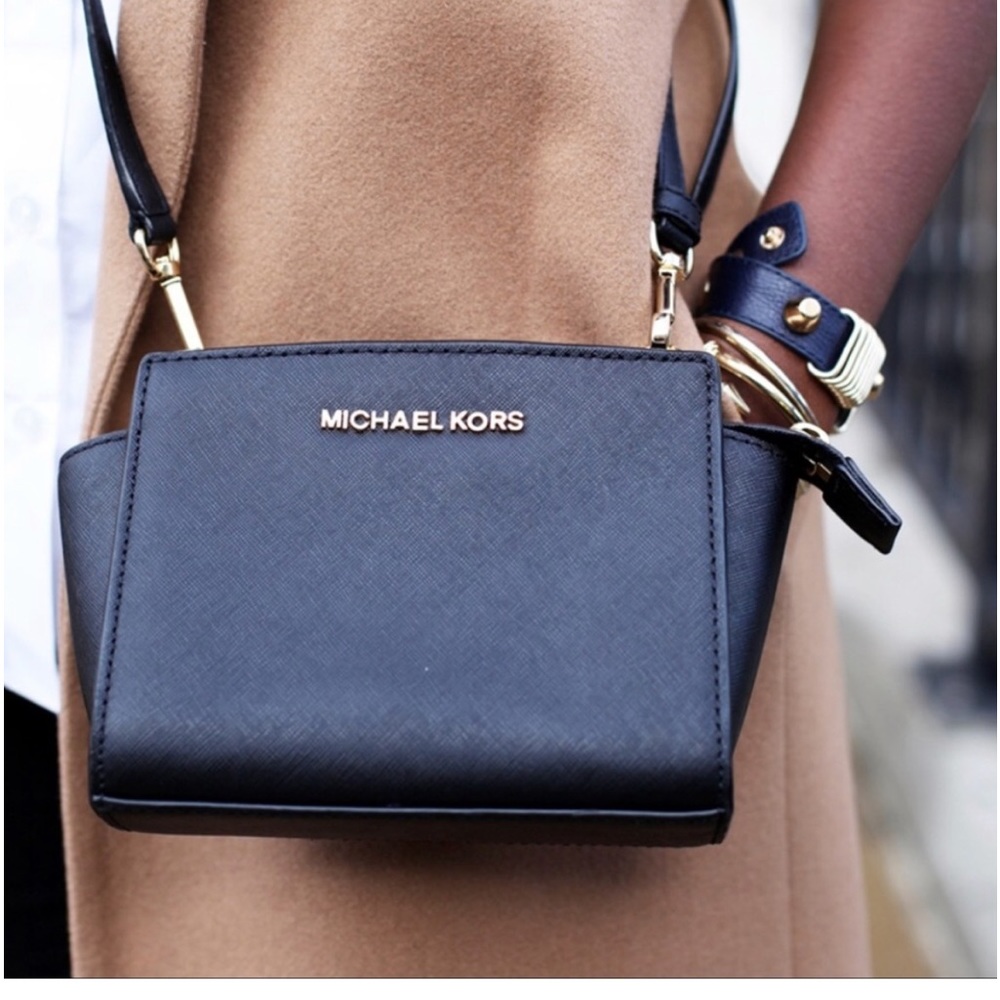 Black Michael kors bag